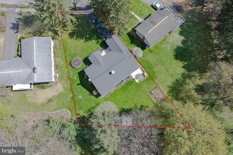 222 Fry Dr, State College, PA 16801 - #3