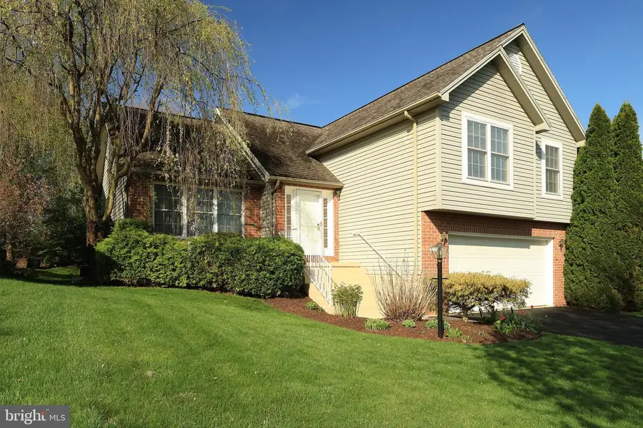 782 Tanager Dr, State College, PA 16803 - #2