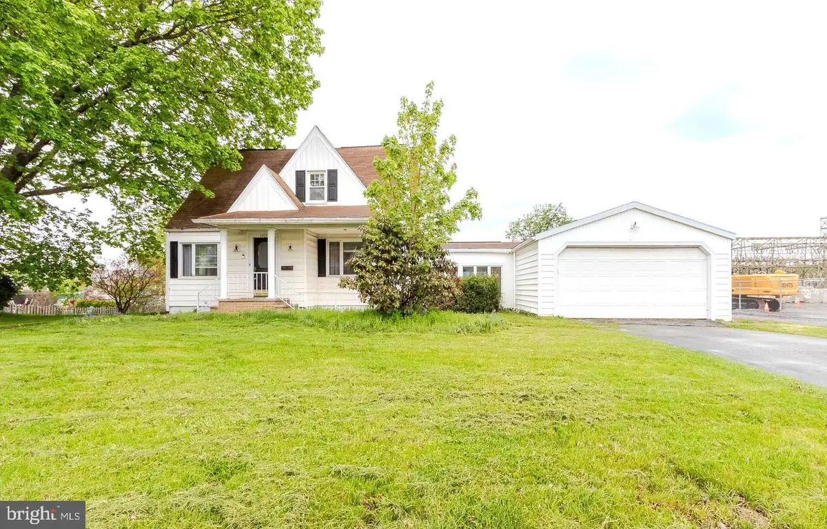 1307 E Pine St, Philipsburg, PA 16866 - #1