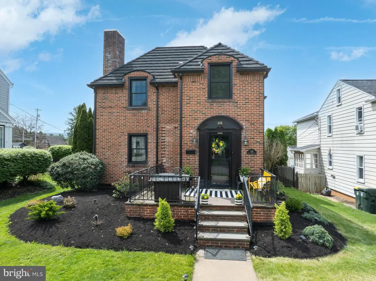 438 E Curtin St, Bellefonte, PA 16823 - #1