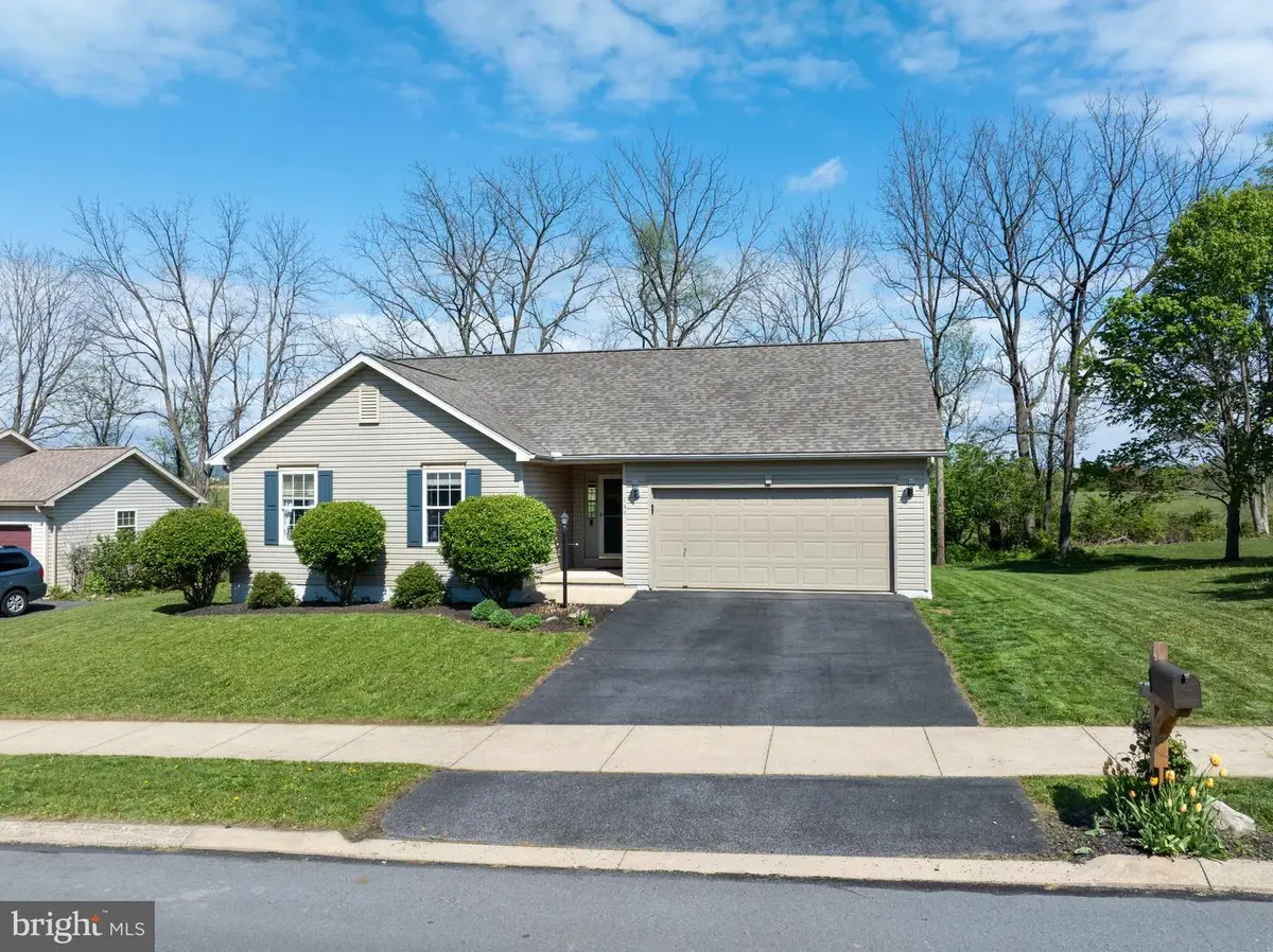 144 Steeplechase Dr, Pleasant Gap, PA 16823 - #1