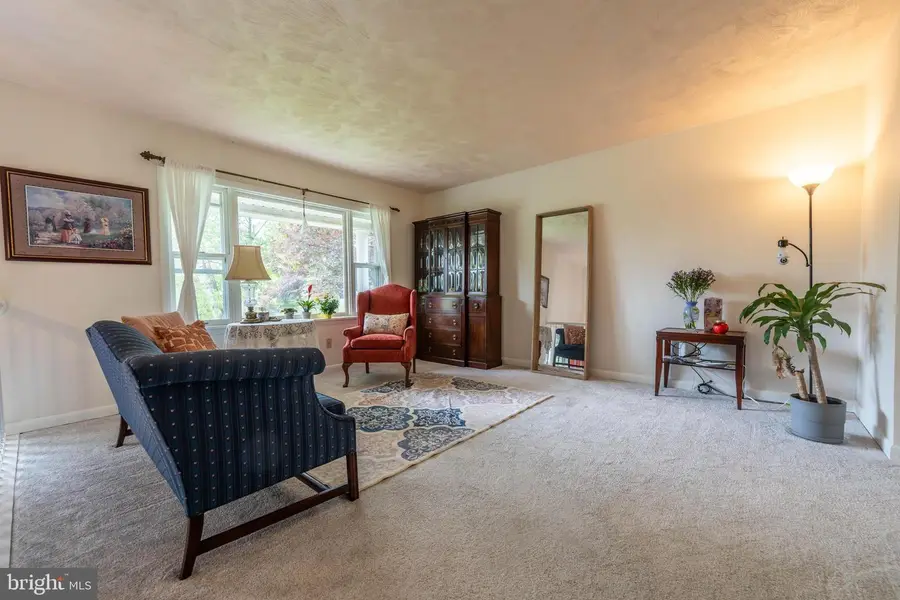 2056 Chelsea Ln, State College, PA 16801 - #3