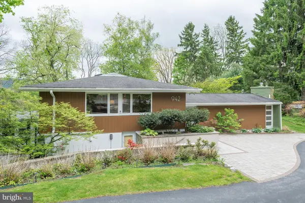 942 Robin Rd, STATE COLLEGE, PA 16801
