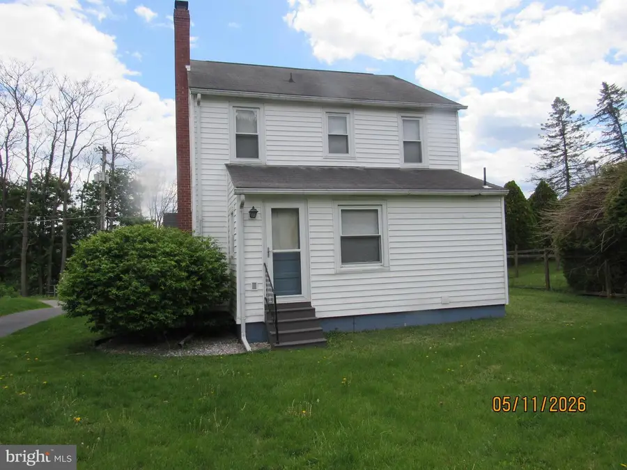 627 Halfmoon St, Bellefonte, PA 16823 - #2