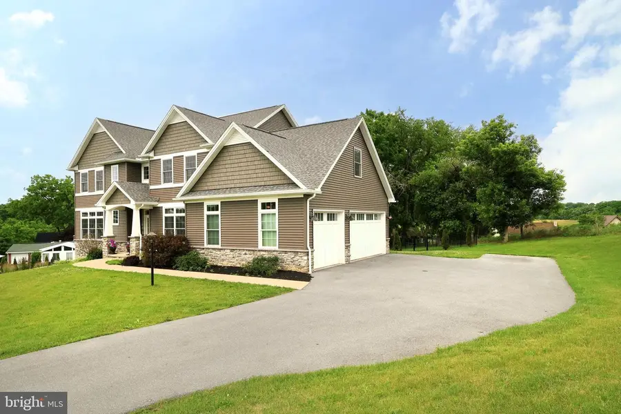 195 Mountain Laurel Dr, State College, PA 16801 - #3