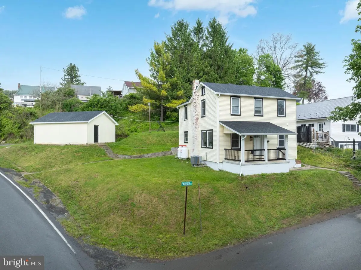 631 Fairview St, Bellefonte, PA 16823 - #1