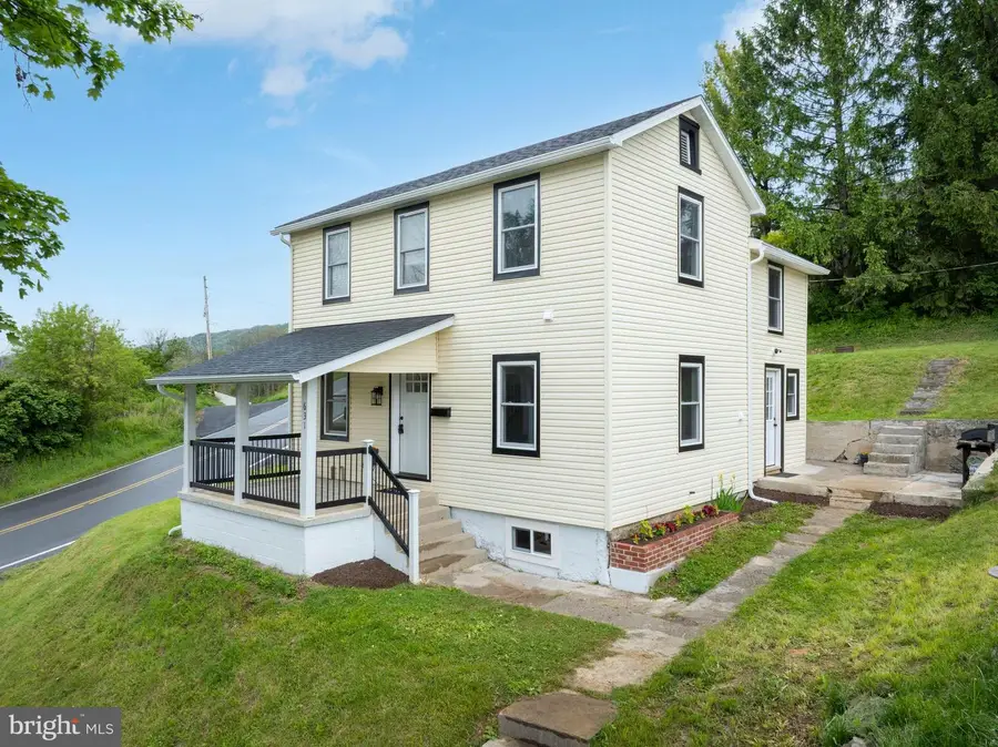 631 Fairview St, Bellefonte, PA 16823 - #3