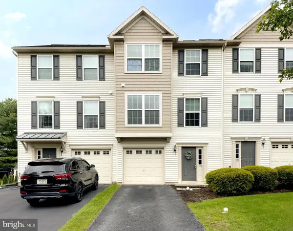 222 Amberleigh Ln, BELLEFONTE, PA 16823