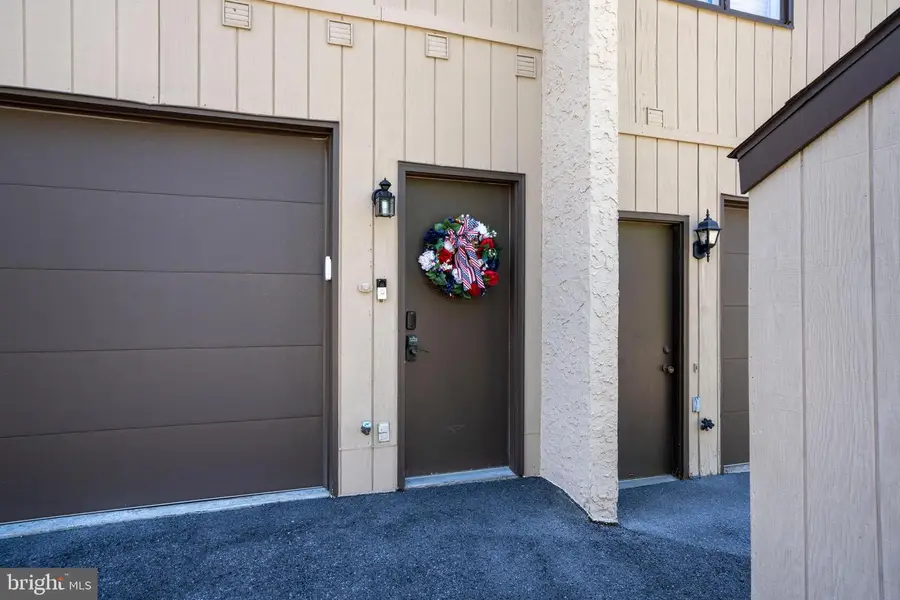 822 W Aaron Dr, State College, PA 16803 - #2