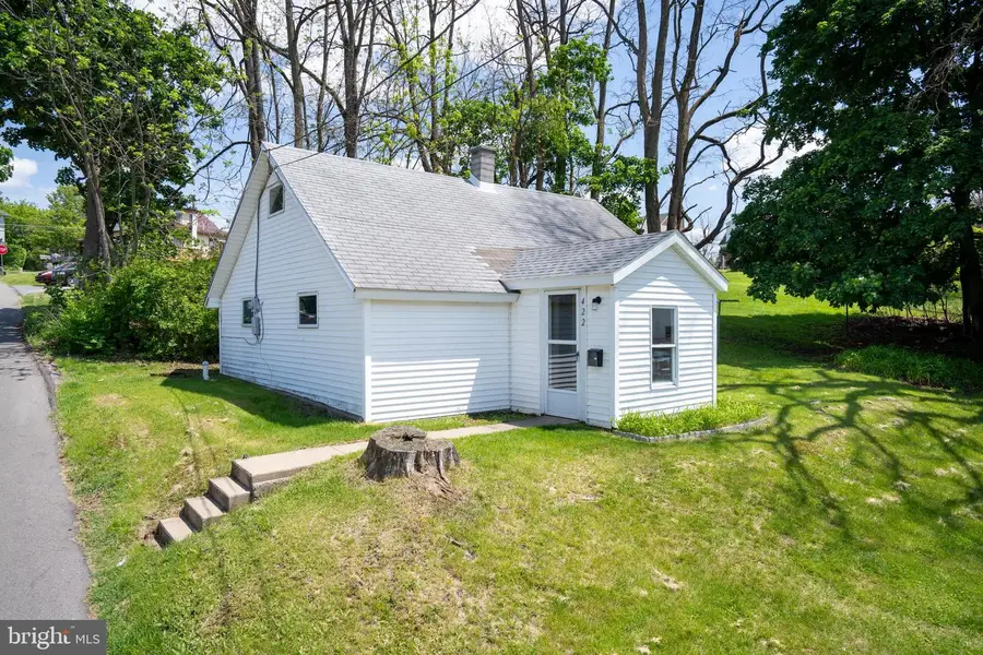 422 E Manchester Ln, Bellefonte, PA 16823 - #2