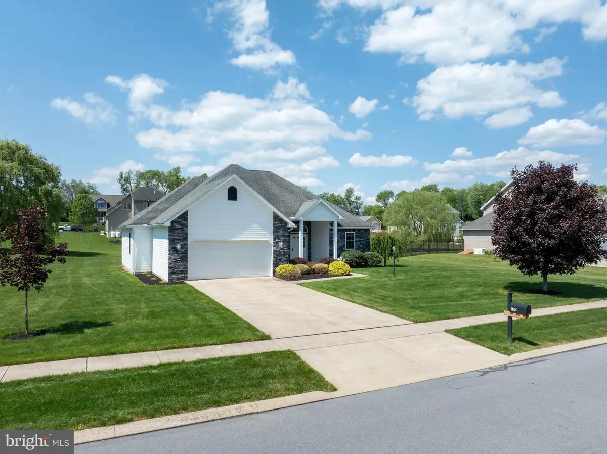 160 Aster Ave, Bellefonte, PA 16823 - #1