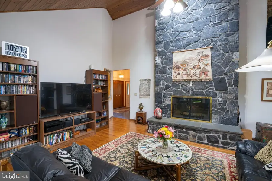 108 Yost Dr, Spring Mills, PA 16875 - #2