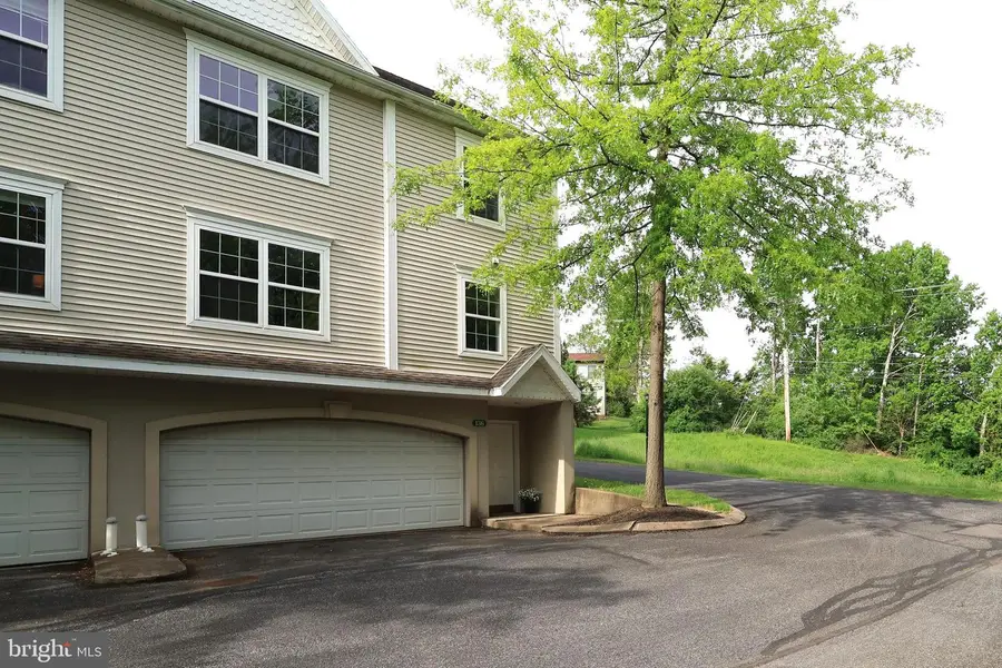 136 Kenley Ct, State College, PA 16803 - #2