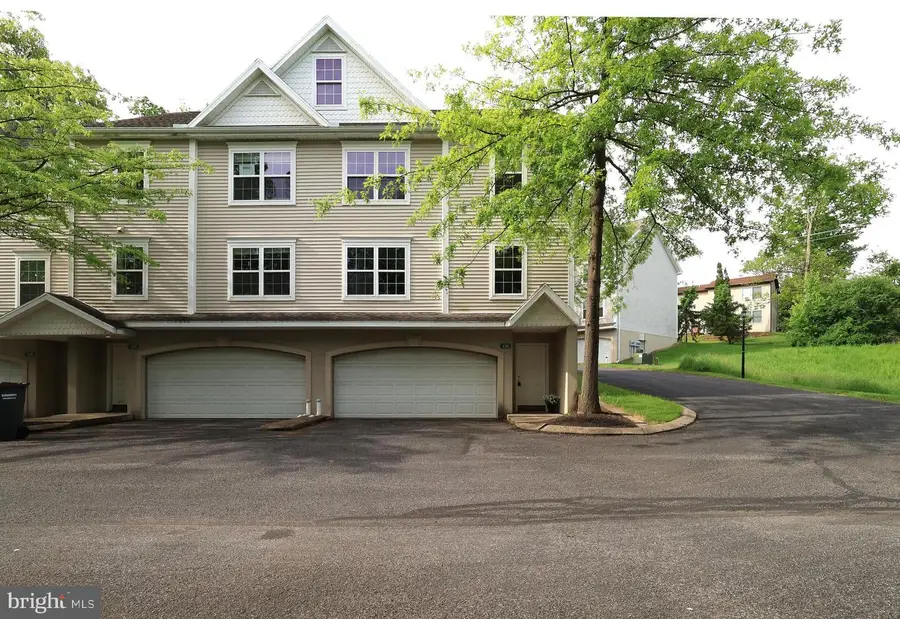 136 Kenley Ct, State College, PA 16803 - #3