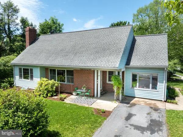 145 Waupelani Dr, STATE COLLEGE, PA 16801