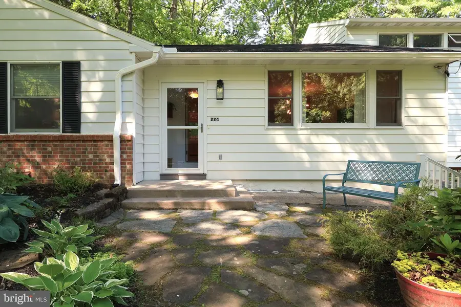 224 Oakley Dr, State College, PA 16803 - #2