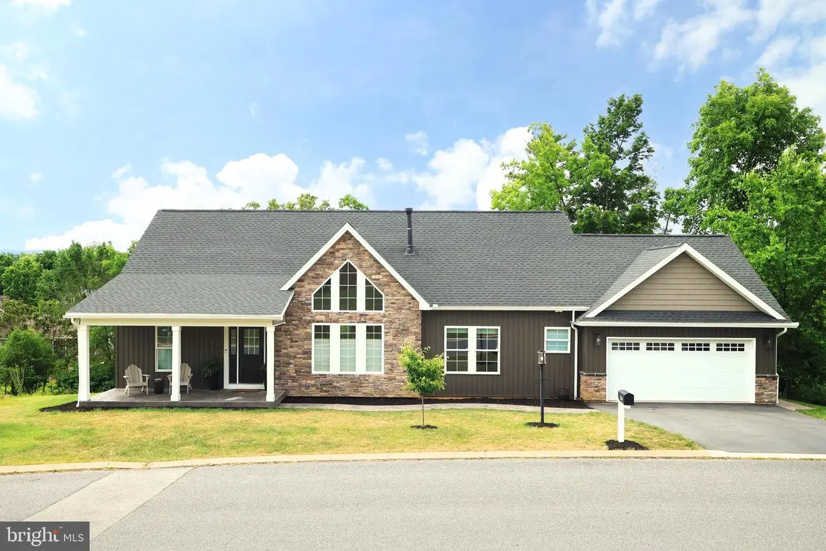 1214 Fox Meadow Cir, Bellefonte, PA 16823 - #1