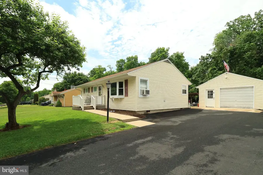 807 Brookside Dr, Boalsburg, PA 16827 - #2