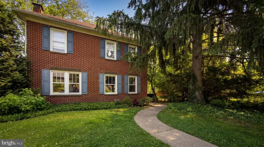 234 E Hamilton Ave, State College, PA 16801 - #2