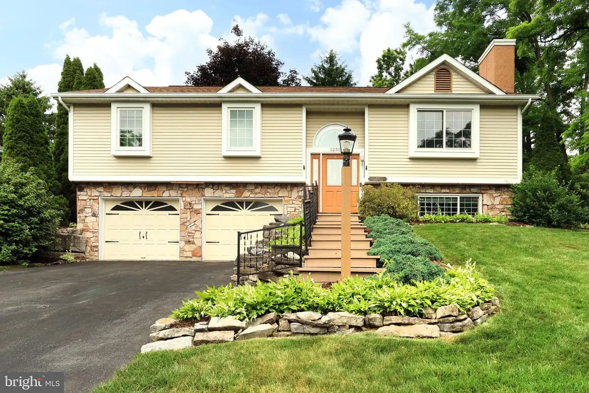 1251 Shamrock Ave, State College, PA 16801 - #1