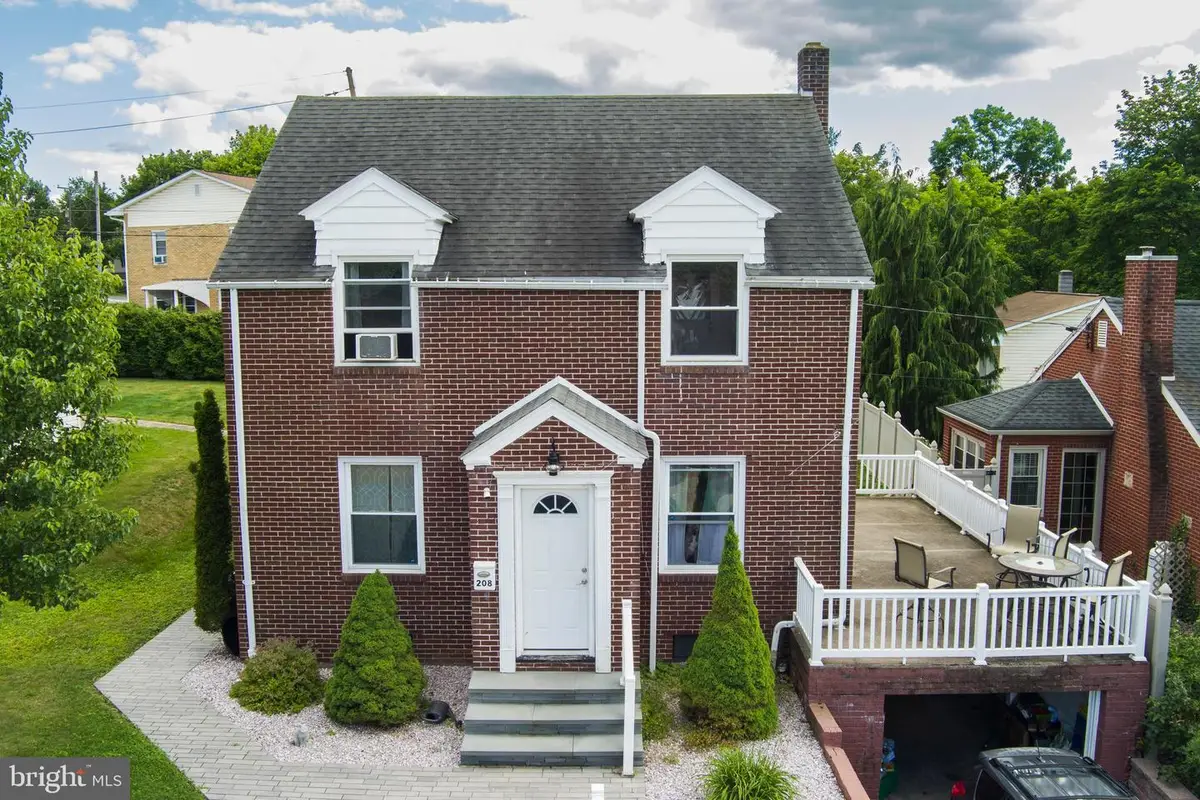 208 Sheffield St, Philipsburg, PA 16866 - #1