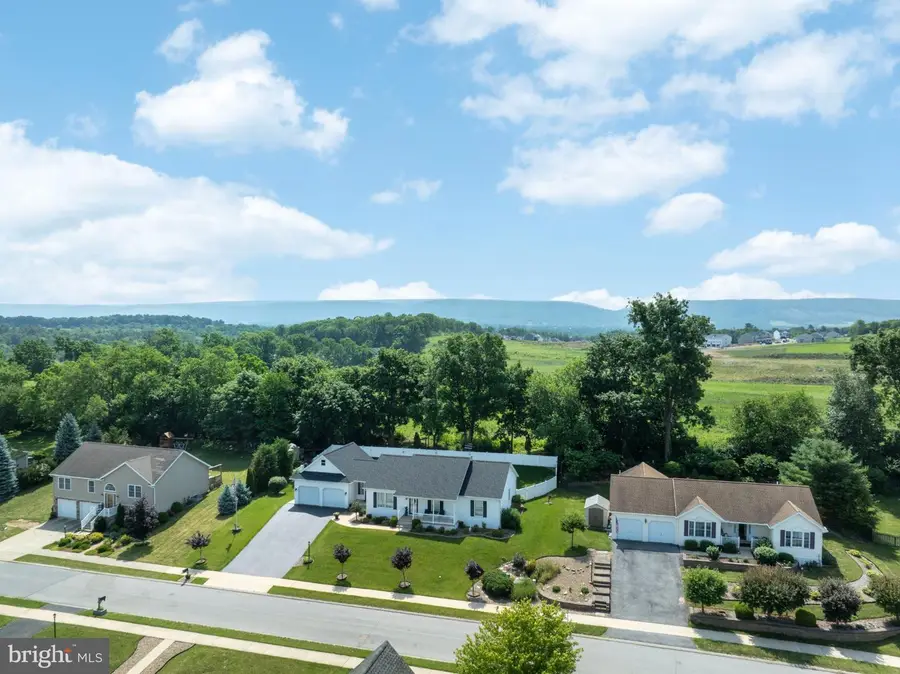 126 Rosehill Dr, Bellefonte, PA 16823 - #2