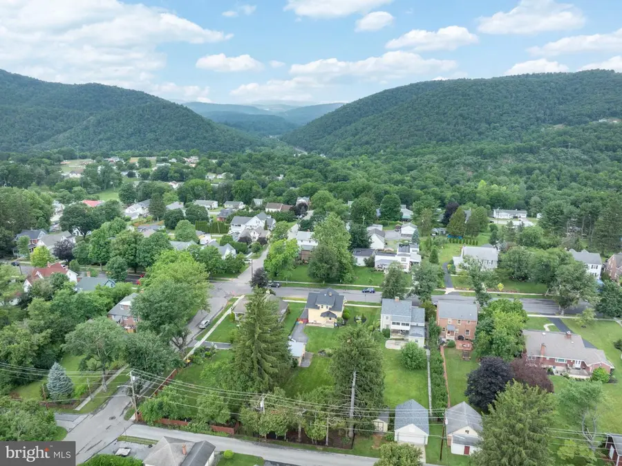 412 E Curtin St, Bellefonte, PA 16823 - #3