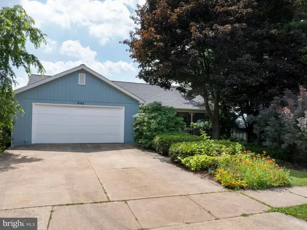 645 Berkshire Dr, STATE COLLEGE, PA 16803