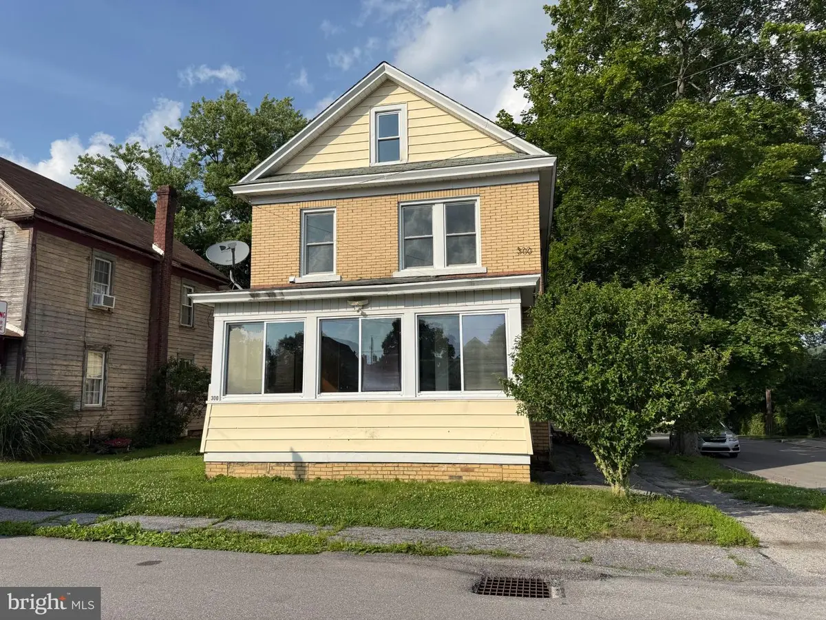 300 N 10th St, Philipsburg, PA 16866 - #1