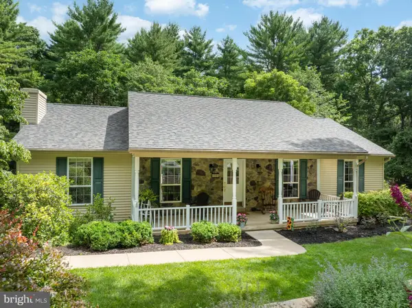35 Coventry Ln, STATE COLLEGE, PA 16803