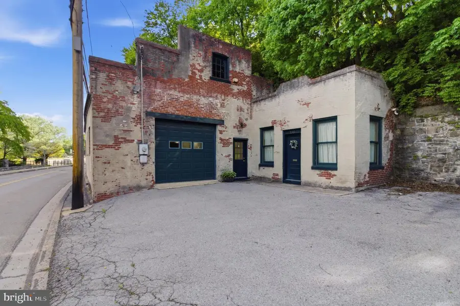 146 S Water St, Bellefonte, PA 16823 - #2