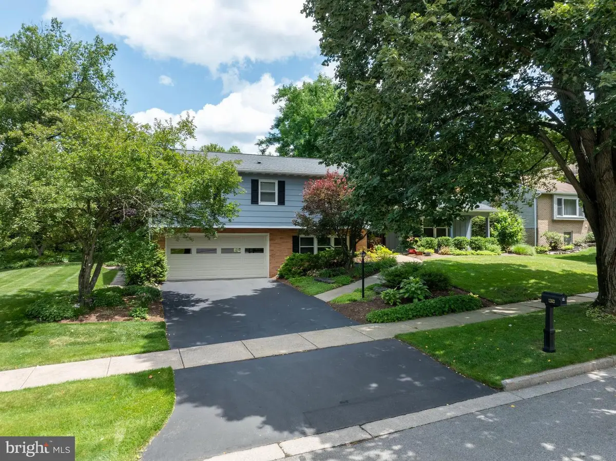 1203 Smithfield Cir, State College, PA 16801 - #1