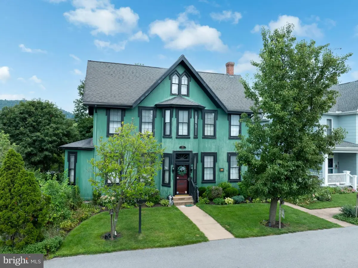 223 W Curtin St, Bellefonte, PA 16823 - #1