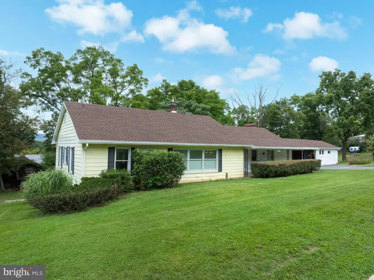 746 Henszey St, Lemont, PA 16851 - #1