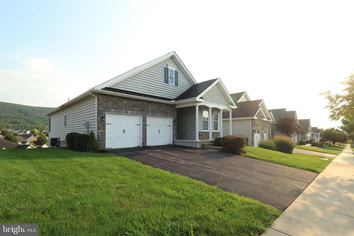 233 Beacon Cir, Boalsburg, PA 16827 - #1
