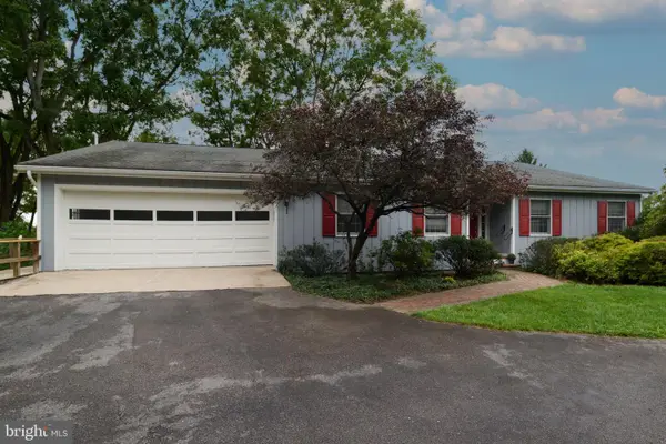 645 Royal Cir, STATE COLLEGE, PA 16801
