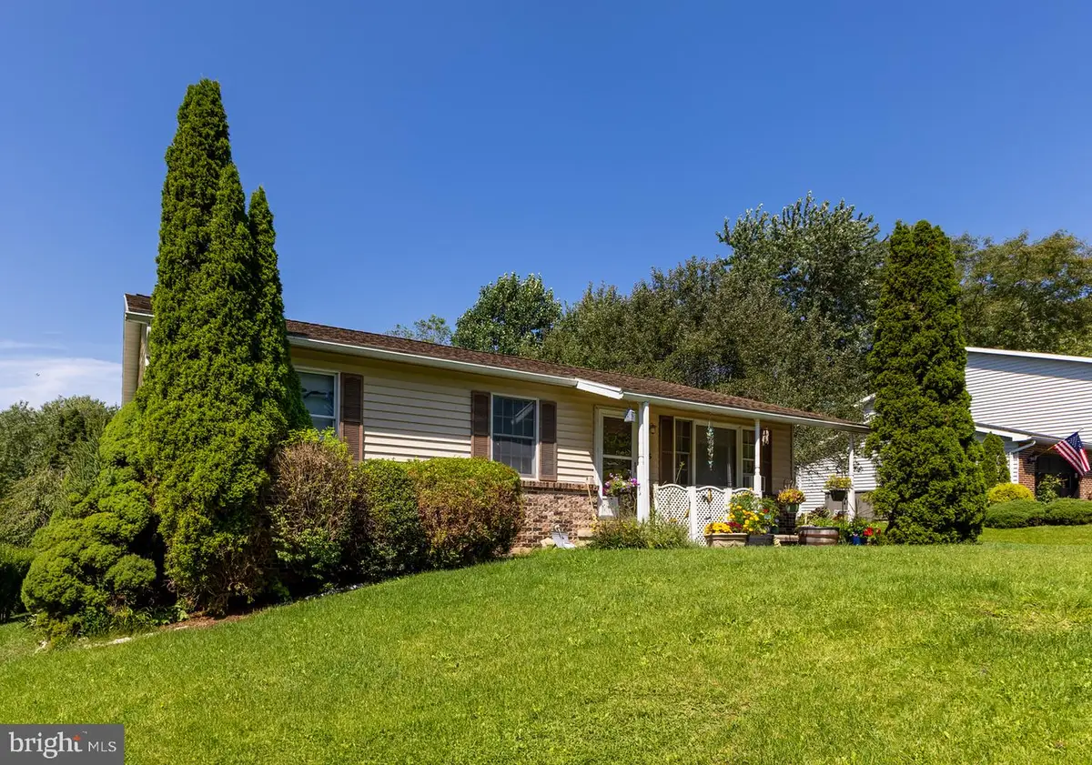 105 Rhaubert Cir, State College, PA 16801 - #1