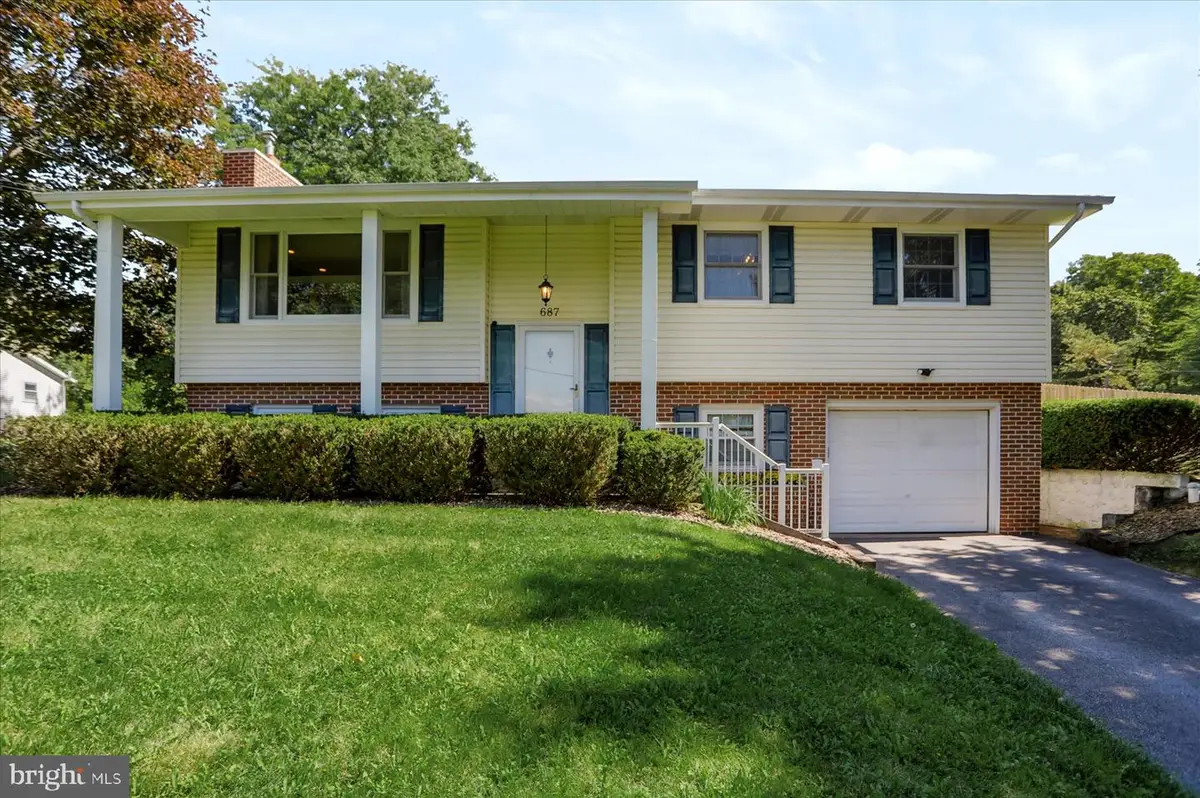 687 Thompson St, Lemont, PA 16851 - #1