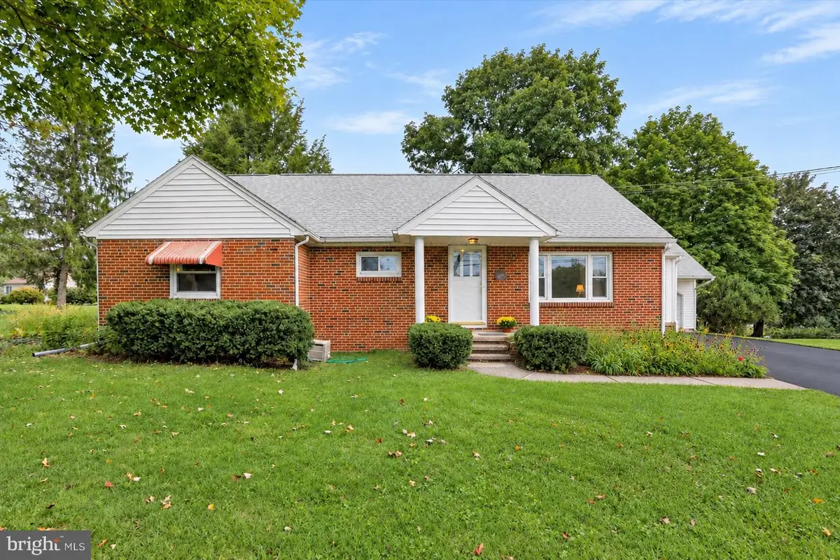107 Serge St, Bellefonte, PA 16823 - #1