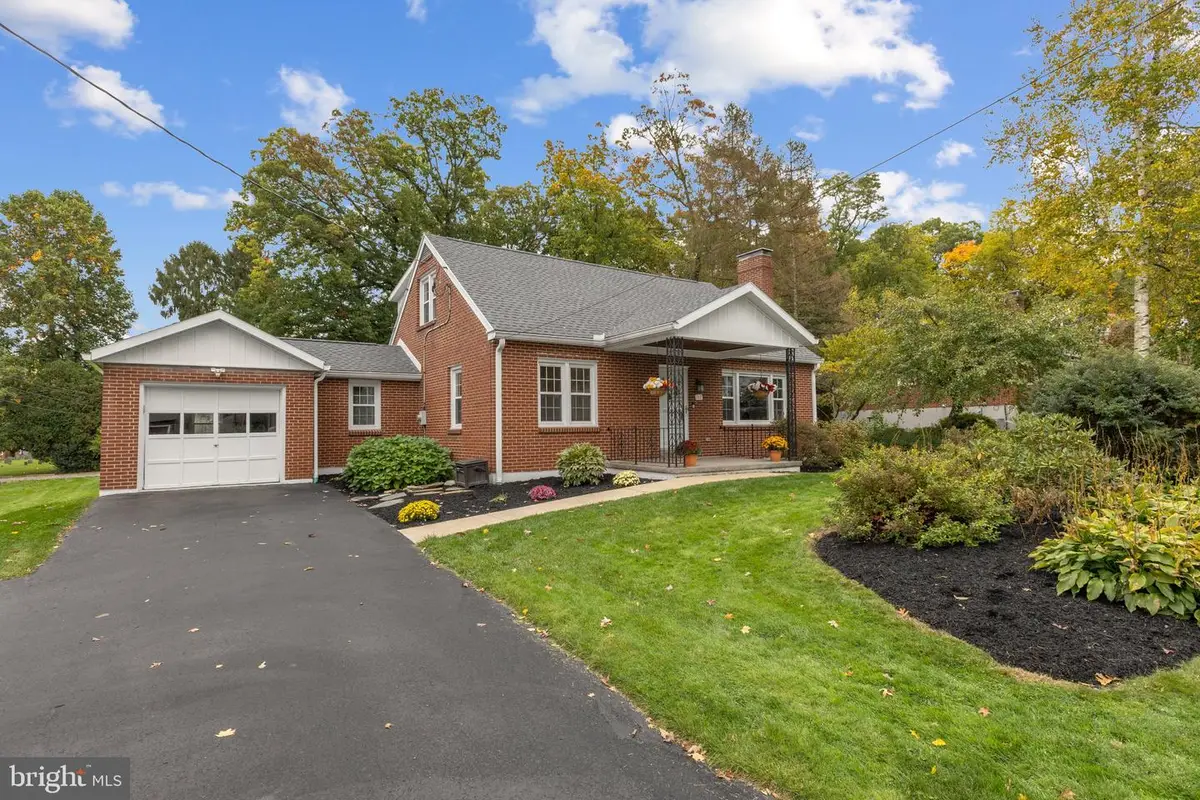 117 Deepwood Dr, Pine Grove Mills, PA 16868 - #1