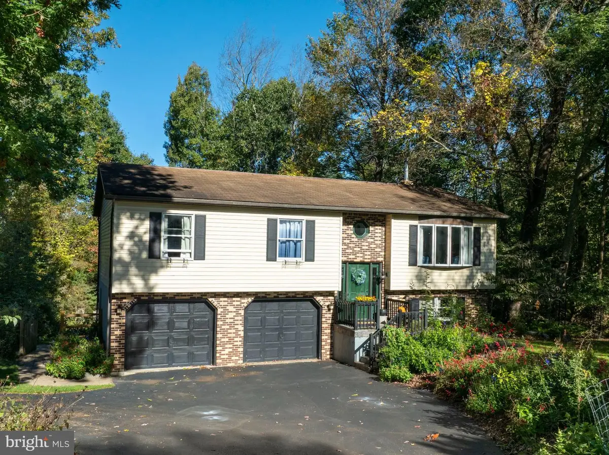 143 Susan Ln, Port Matilda, PA 16870 - #1