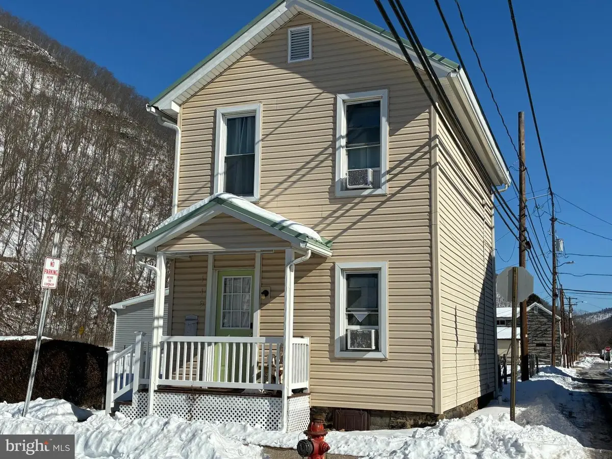 119 11th St, Renovo, PA 17764 - #1