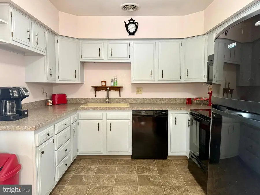 42 Linnet Ln, Lock Haven, PA 17745 - #3