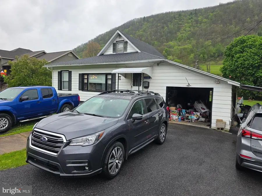 1109 Central Ave, Renovo, PA 17764 - #3