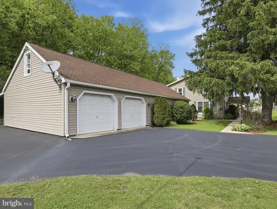 915 Long Run Rd, Mill Hall, PA 17751 - #3