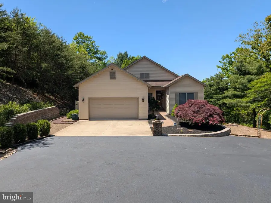 1135 Checkerberry Ln, Lock Haven, PA 17745 - #2