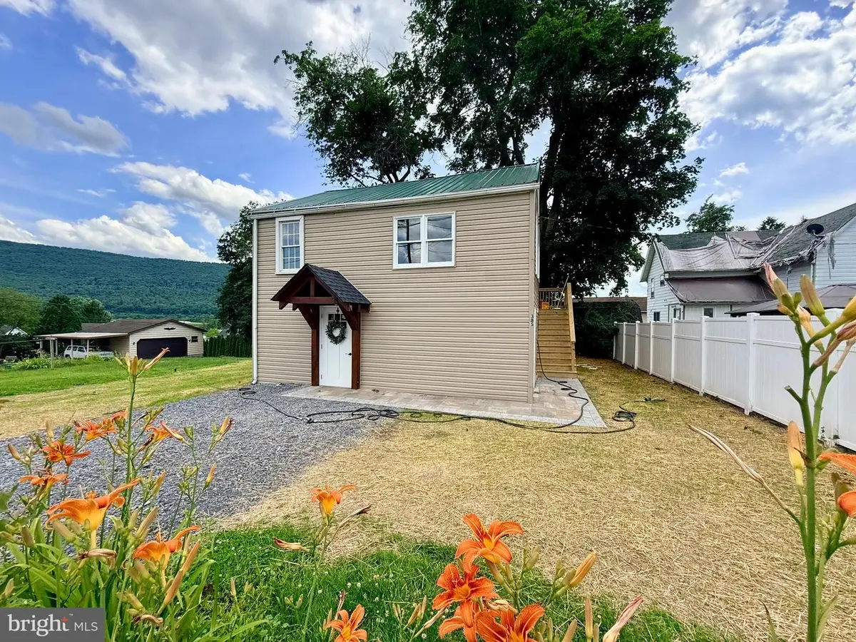 385 Herr St, Lock Haven, PA 17745 - #1