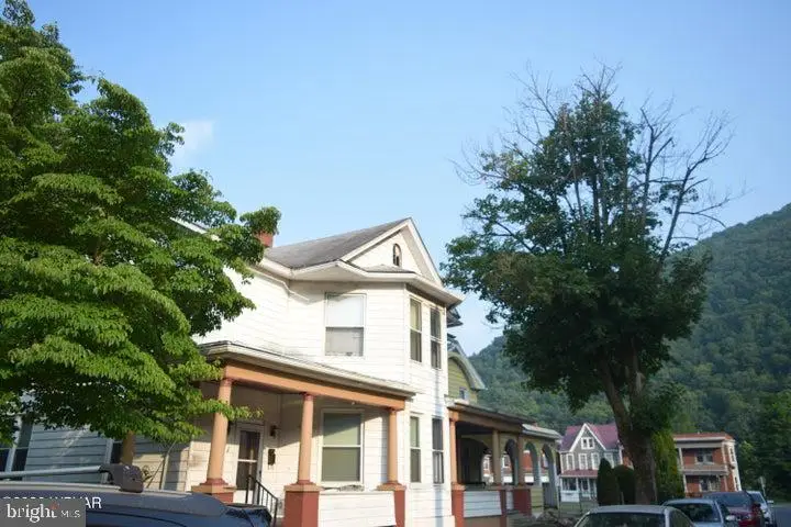 141-143 Third St, Renovo, PA 17764 - #2