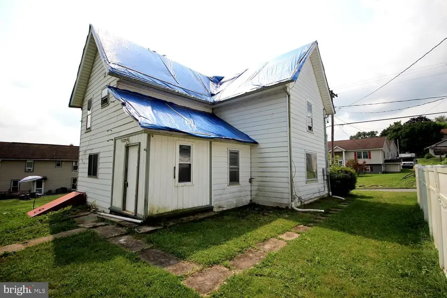420 Frederick St, Lock Haven, PA 17745 - #3