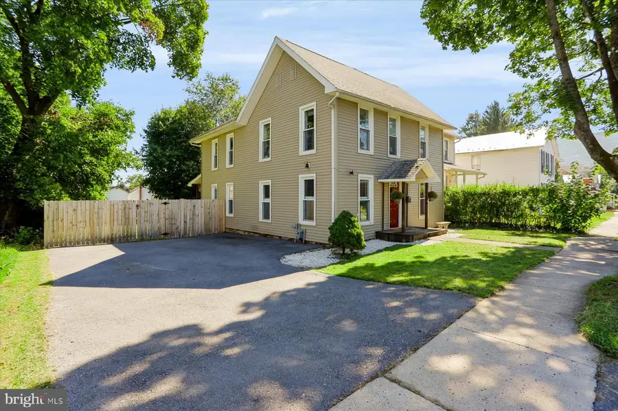 432 S Fairview St, Lock Haven, PA 17745 - #2